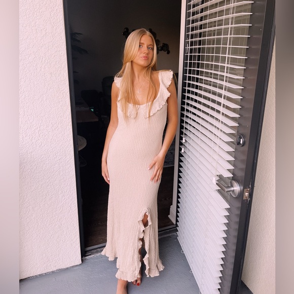 FP Beach Dresses & Skirts - Free People Beach Scoop Neck Maxi Dress - Size Small